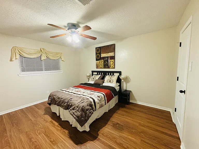 Ray Dr — Photo 2