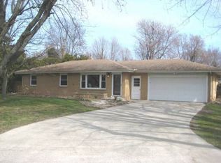 2785 S Lakeshore Dr, Saint Joseph, MI 49085