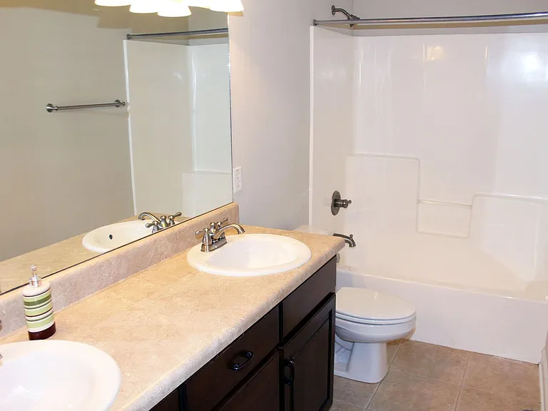 113 Stonehedge Dr — Photo 7