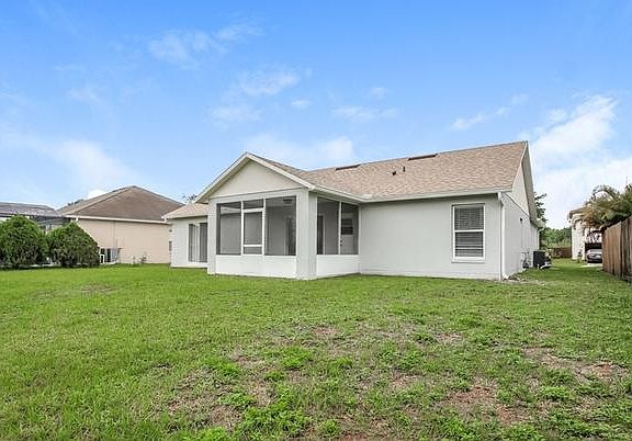 3rd image of 5573 Willow Bend Trl