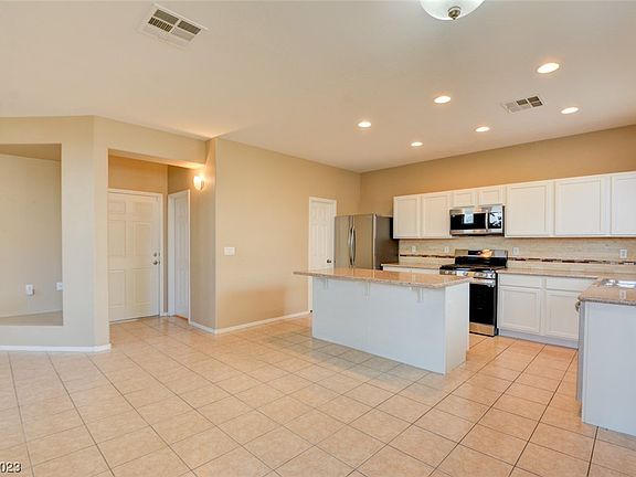 3rd image of 10000 Bonterra Ave