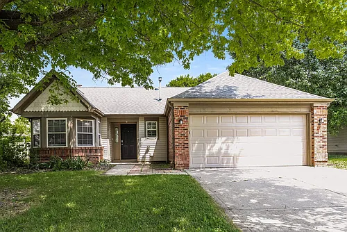 1215 Paul Dr Photo 1