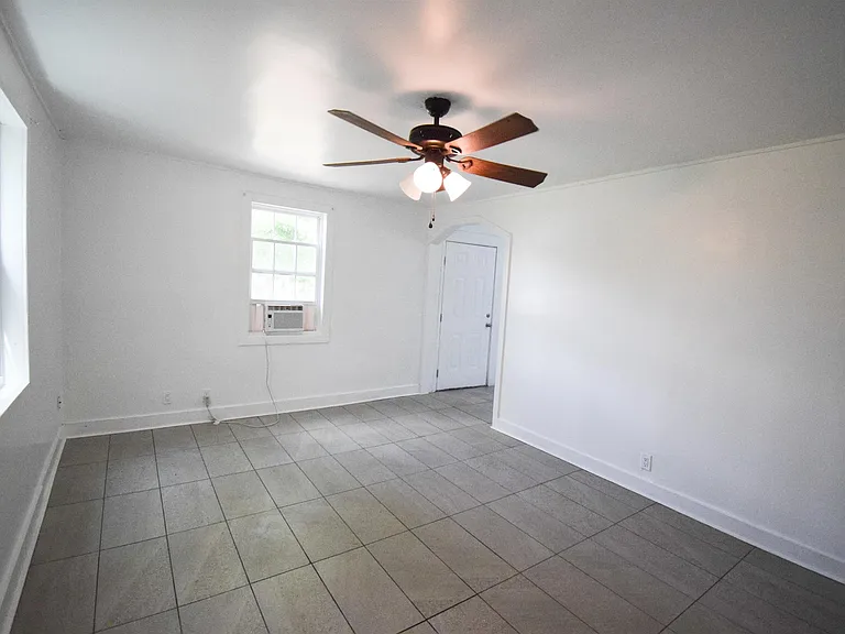 2716 Sunrise St — Photo 13
