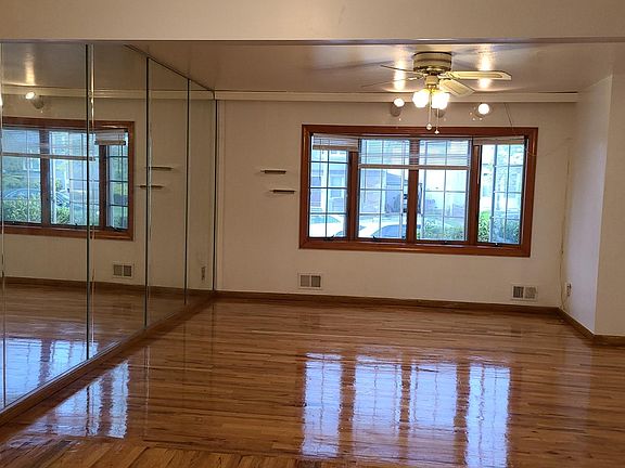 3rd image of 16 Rockville Ave Floor 1