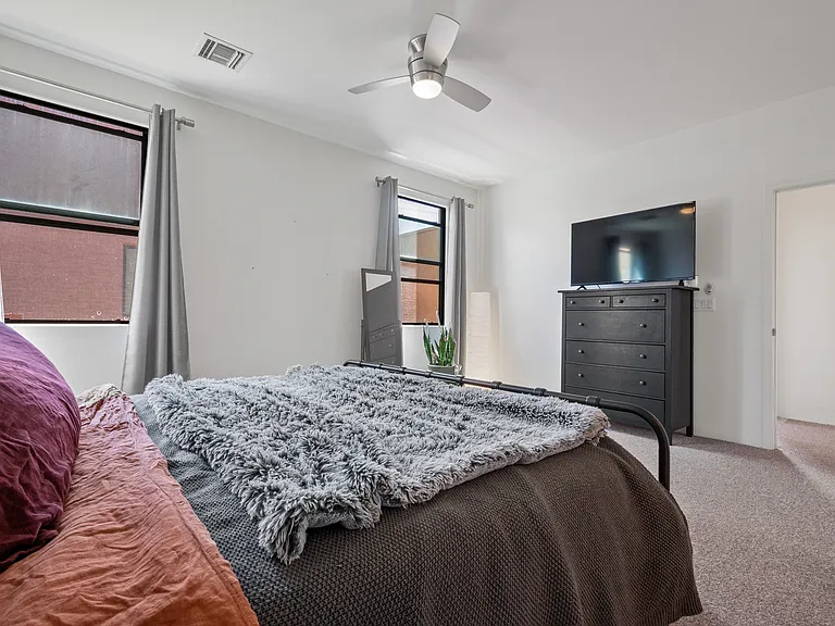 282 E Croydon Park Rd — Photo 26