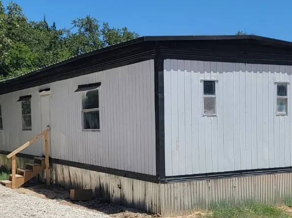 283 The Oil Rd, Gainesville, TX 76240