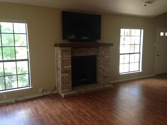 5th image of 423 Florian Dr