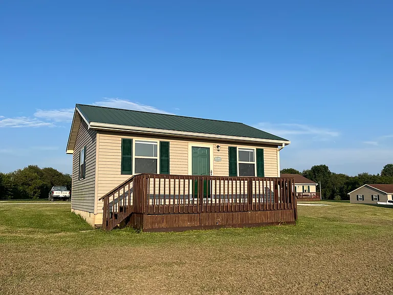 2144 Lincoln Farm Rd — Photo 1