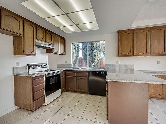 3rd image of 7442 Mills Grove Ct