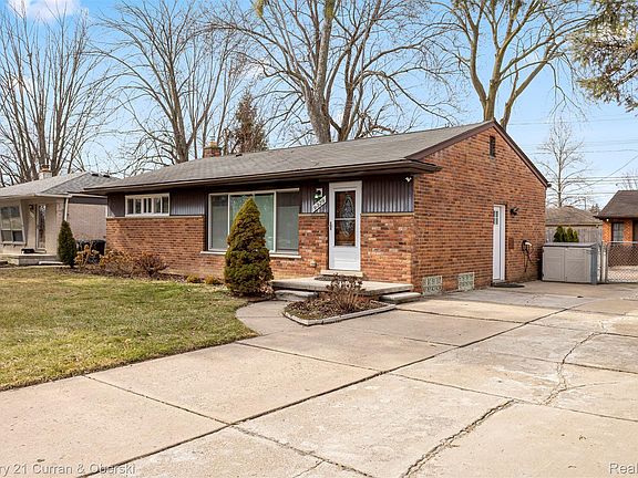 3rd image of 9329 Merriman Rd