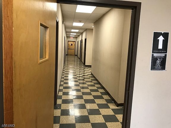 3rd image of 110 S Grove St