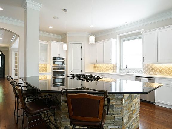 2nd image of 8607 Stonechase Dr
