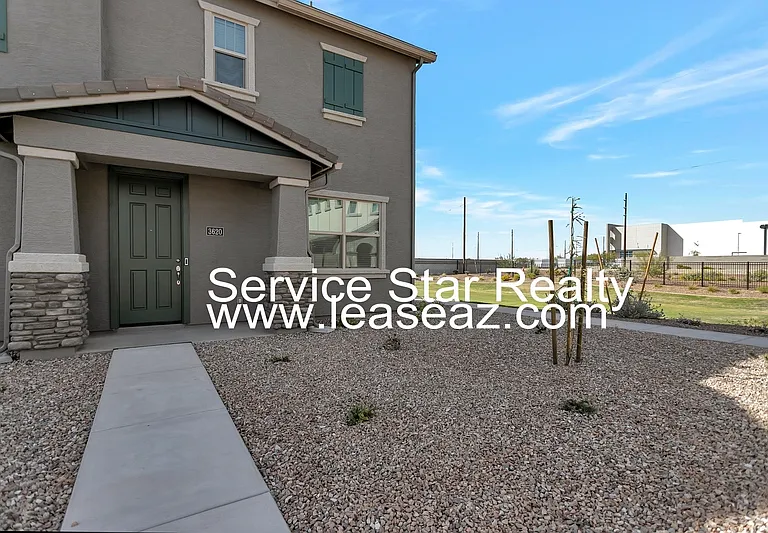 3620 S 58th Dr — Photo 2