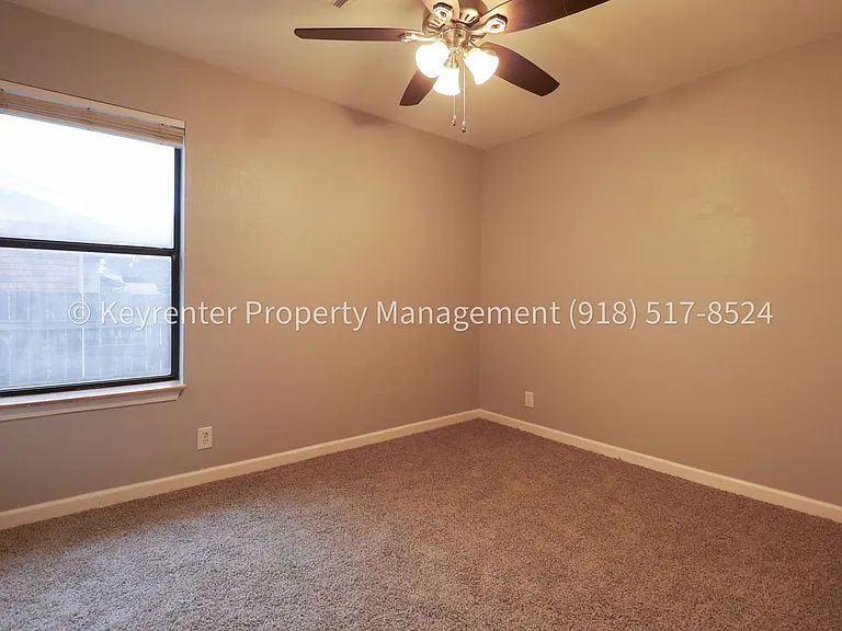 9351 S 89th Ave E — Photo 18