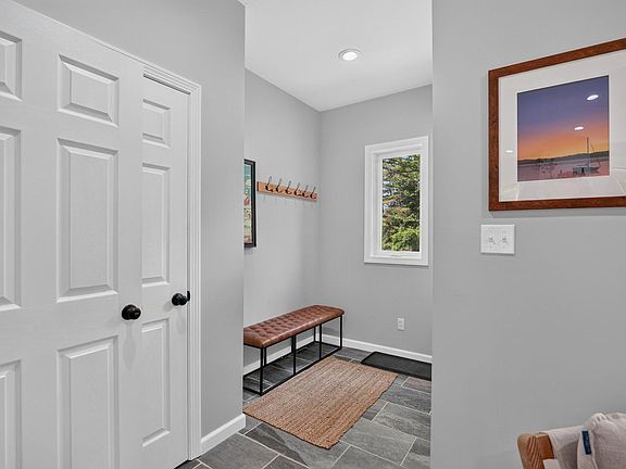 4th image of 24 Angus Drive
