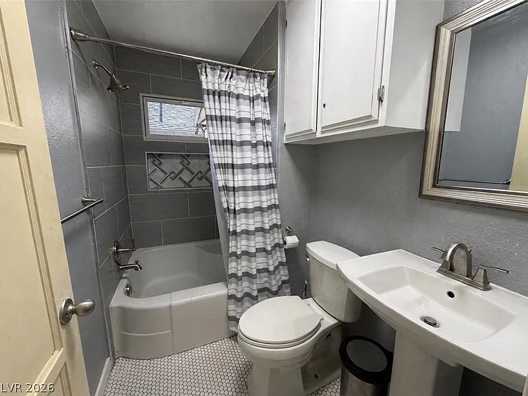 1037 Bracken Ave — Photo 11