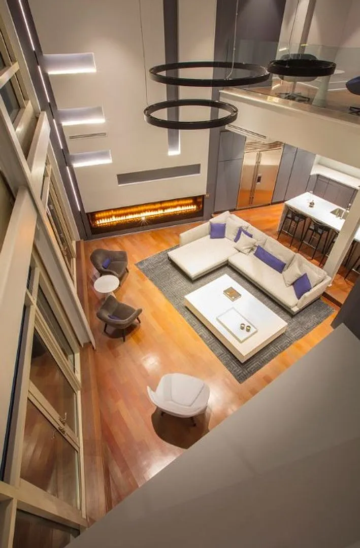 Stunning Views From This Spectacular And Stylish Penthouse In Heart Of Adams Morgan With Parking. — Photo 4