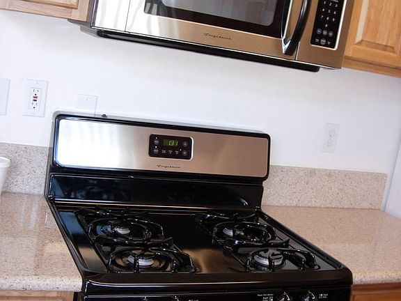 5th image of 3336 Bagley Ave APT 3