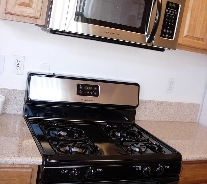 1st image of 3336 Bagley Ave APT 8