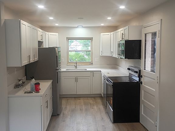 4th image of 2916 Willett Rd