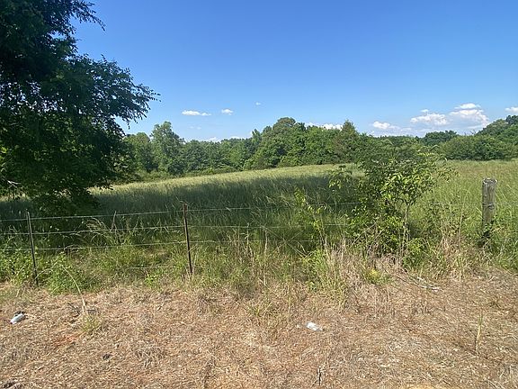 5th image of 656 County Line Rd W