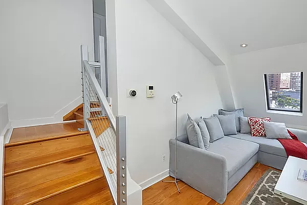 Rented by BLU Real Estate | media 11