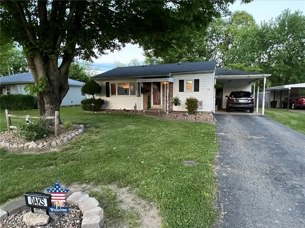 349 Park Ave, Oak Hill, OH 45656