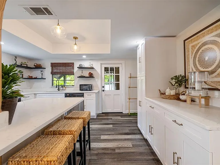 1411 E Henry Ave — Photo 10