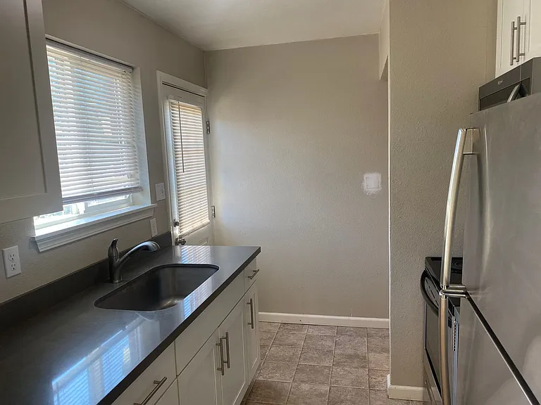 5404 S M St #7 — Photo 3
