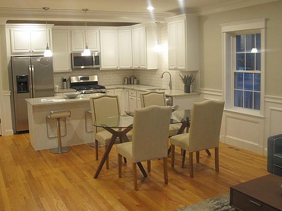 5th image of 790 Belmont St #1