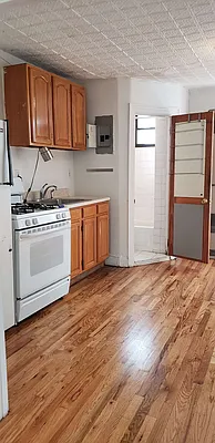 Rented by MCR Realty | media 17