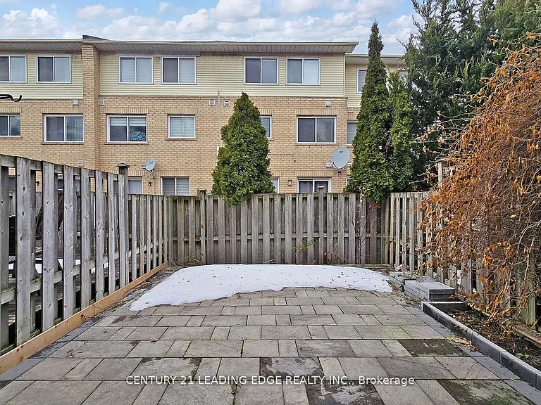 38 Rumi Cres — Photo 33