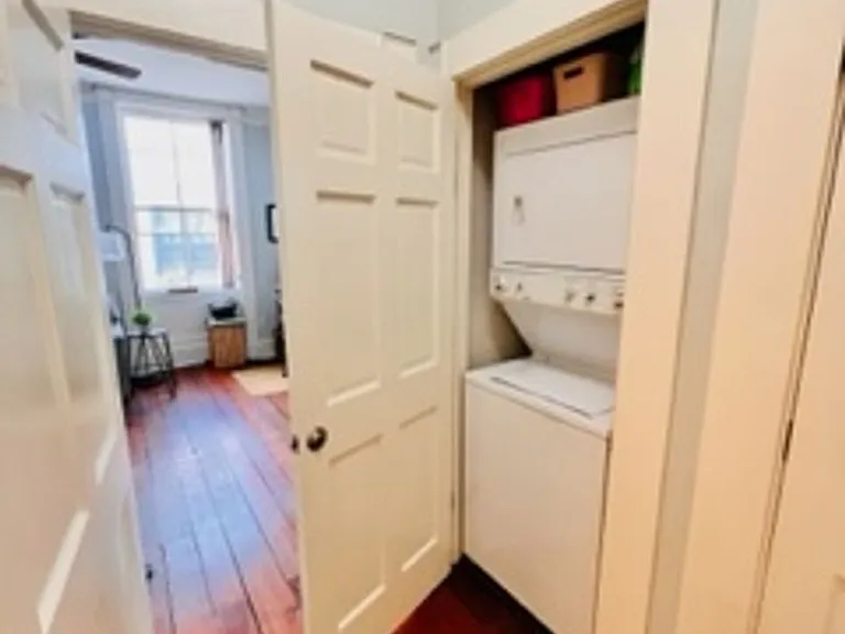 227 W Broughton St #3 — Photo 30