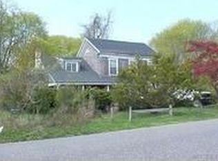 289 N Main St, Sayville, NY 11782