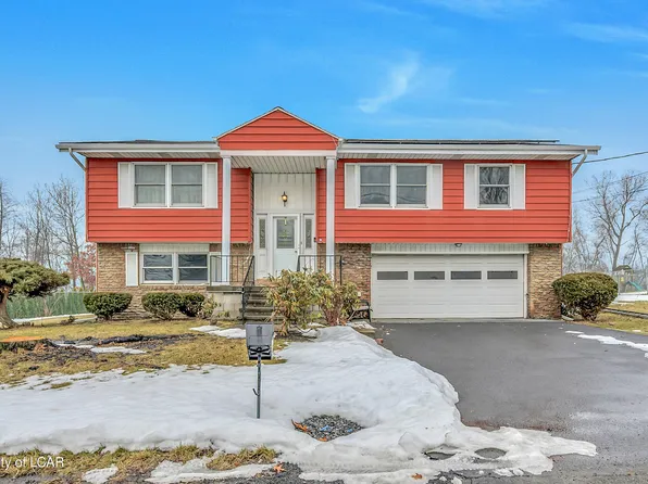 132 Cedarwood Dr, Wilkes Barre, PA 18702