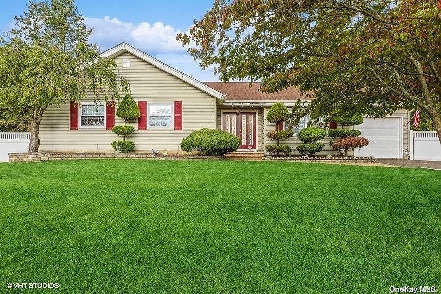 1st image of 7 Concord Drive