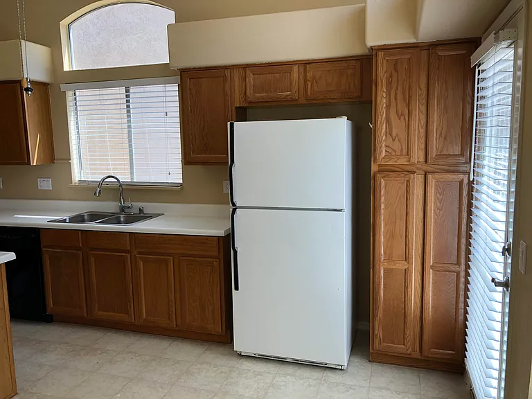 1319 W Escuda Rd — Photo 8