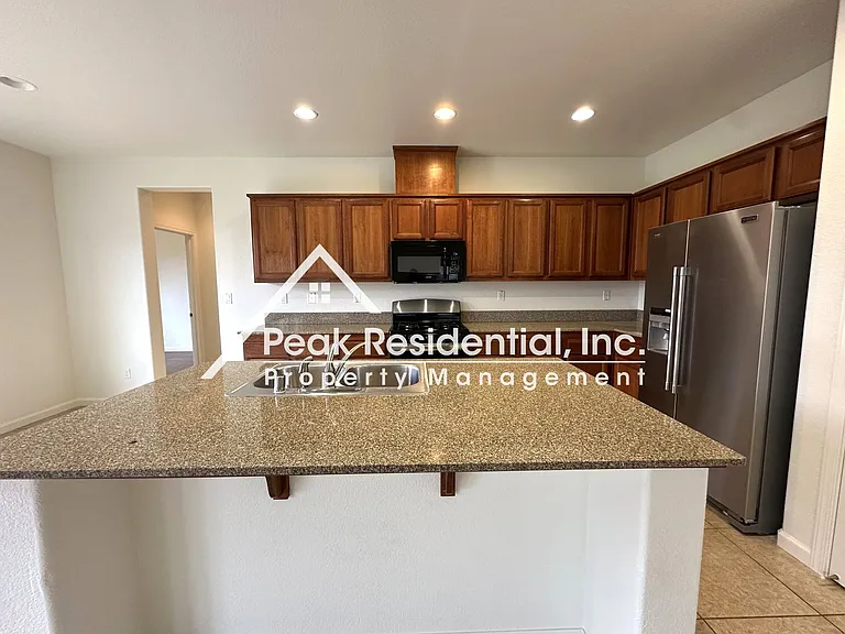 1811 Waterfall Dr — Photo 11
