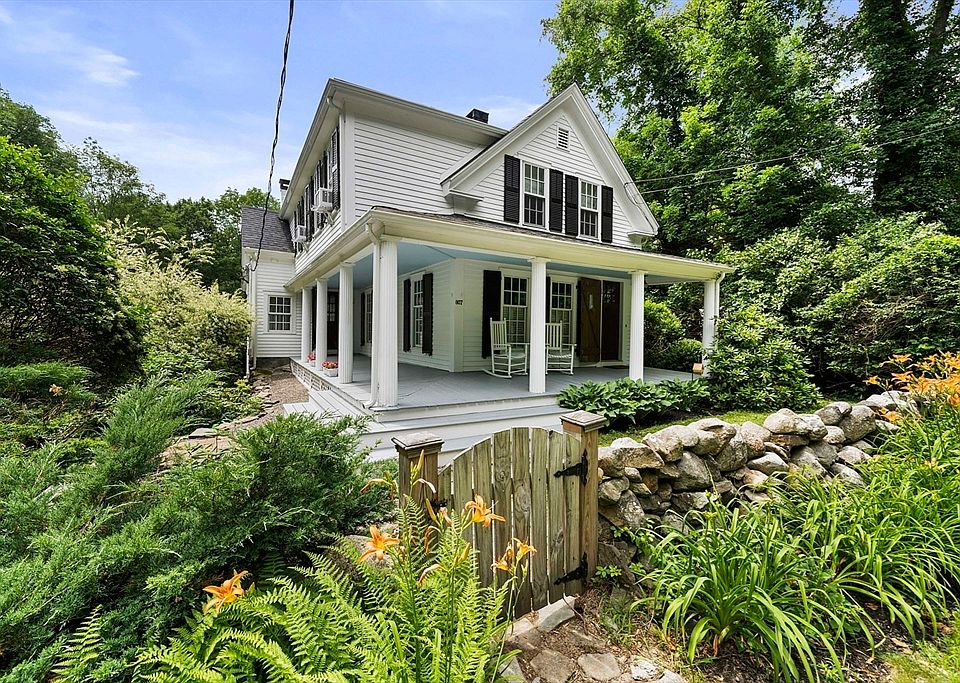 1st image of 807 Summer St