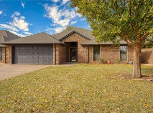 108 Westridge Dr, Clinton, OK 73601
