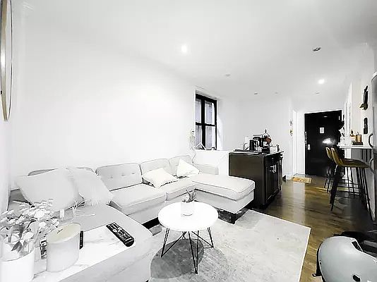 2nd image of 244 E 78th St APT 1D