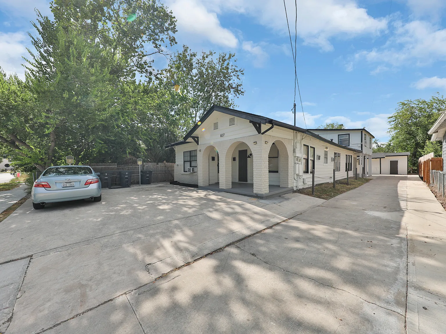 2 bed, 600 sqft, $1,200 — Photo 1