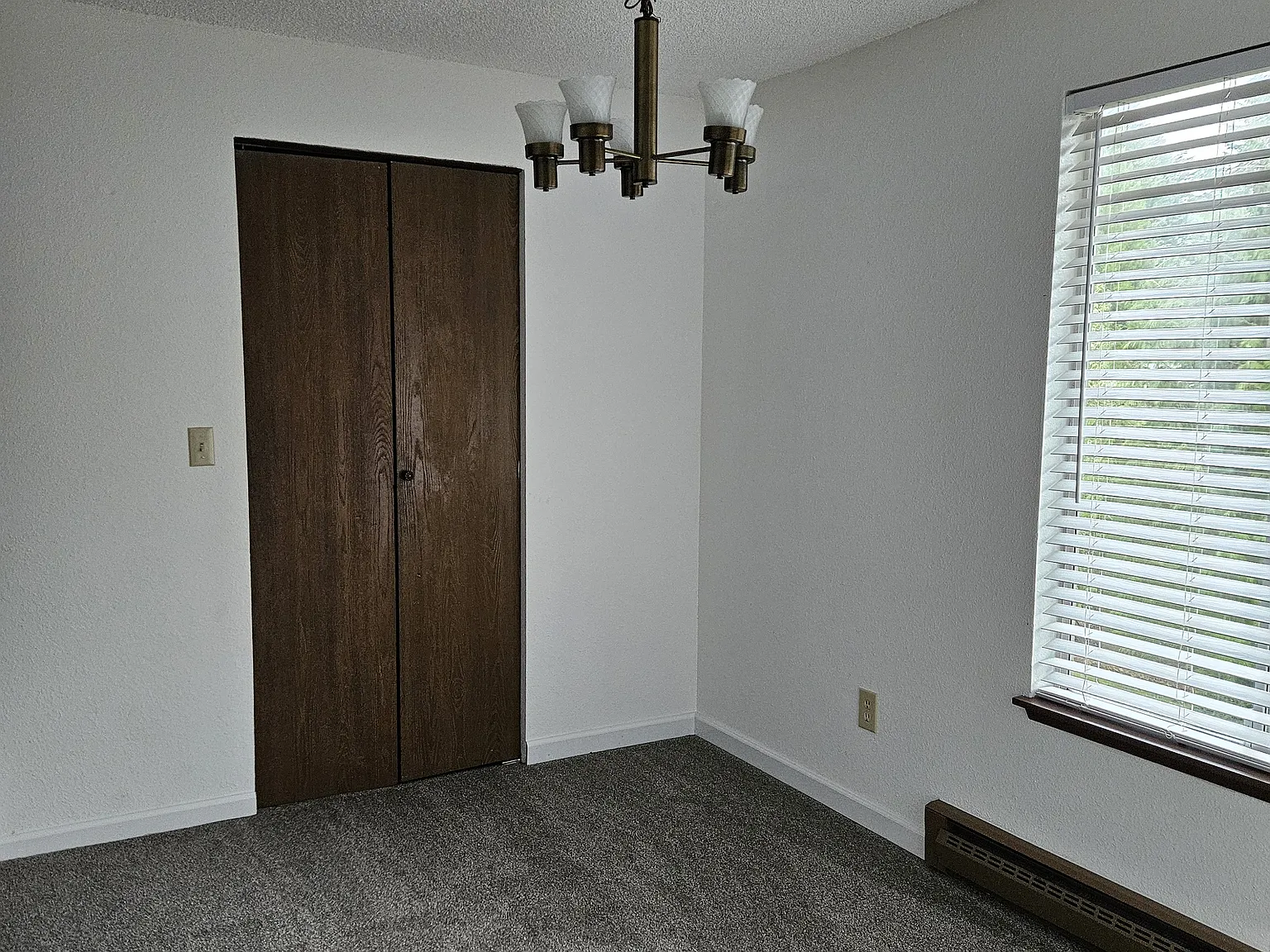 3 bed, 1350 sqft, $2,750 — Photo 3