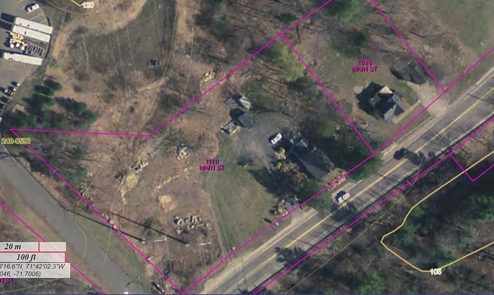 2nd image of 1096 Main St