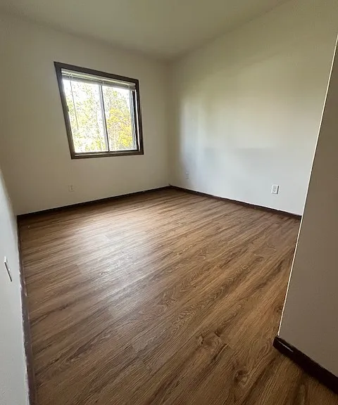 721 W Maple St — Photo 5