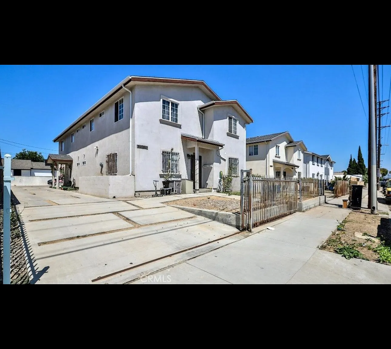 10465 S Hoover St — Photo 1