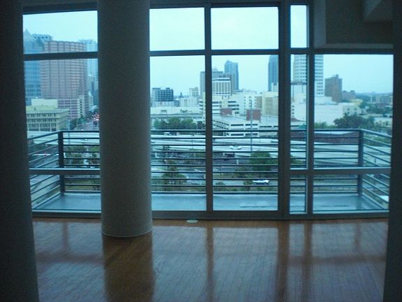 5th image of 1120 E Kennedy Blvd Unit 1115
