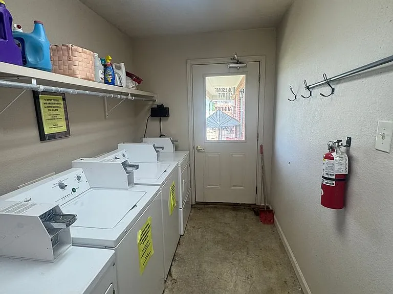 418 County Road 428 — Photo 29