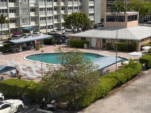 215 SE 3rd Ave APT 403A, Hallandale Beach, FL 33009