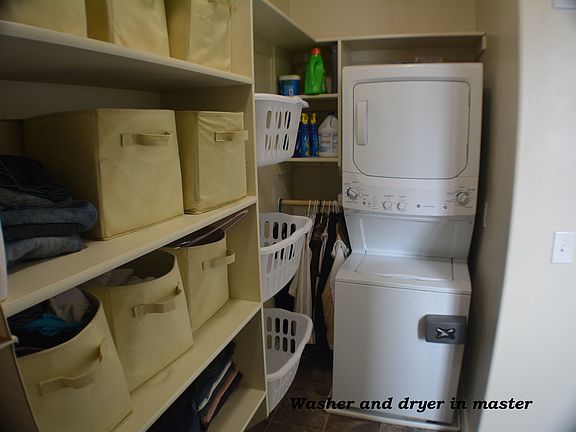 washer/dryer in closet